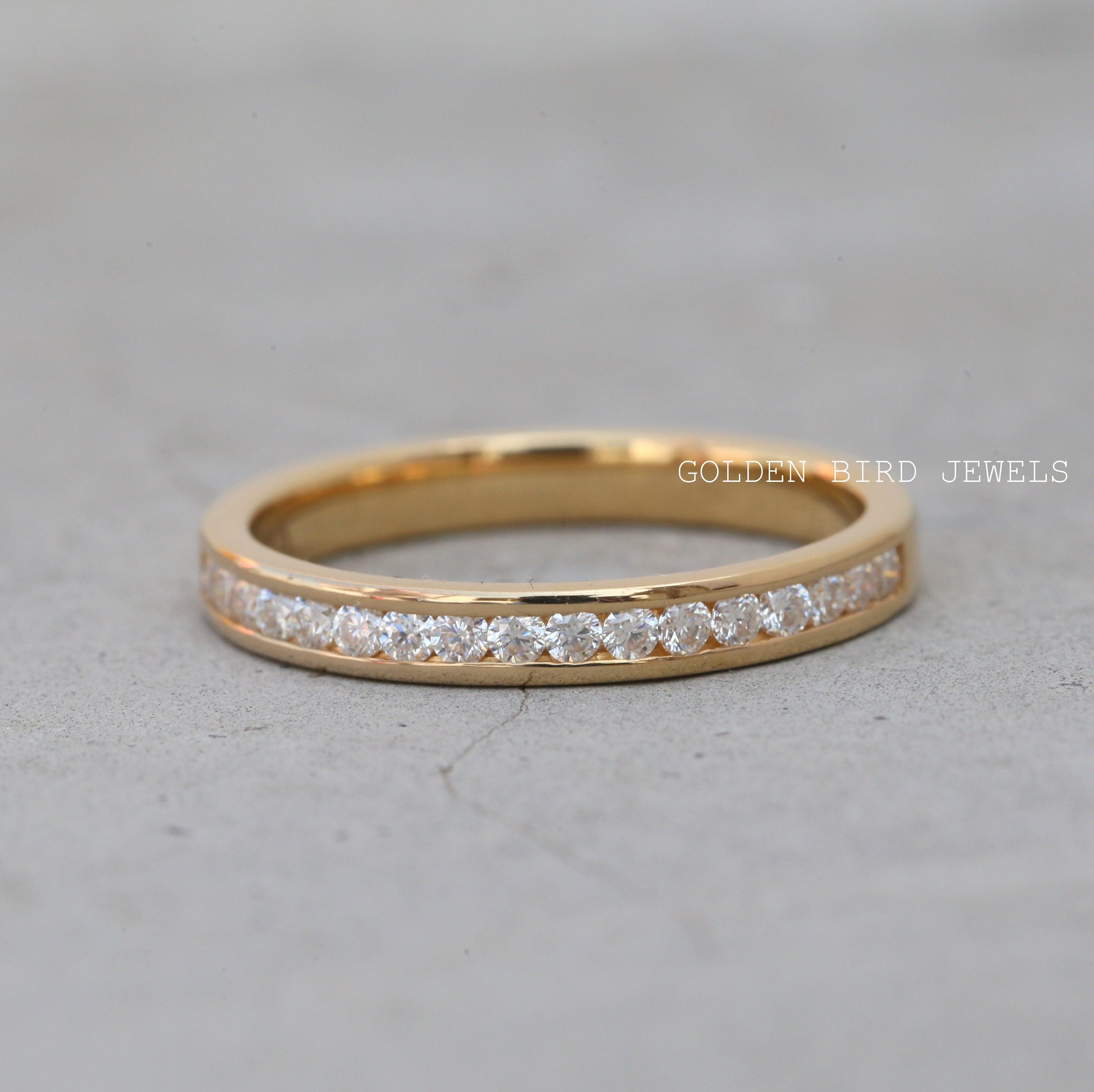 channel-set-round-moissanite-wedding-band-in-10k